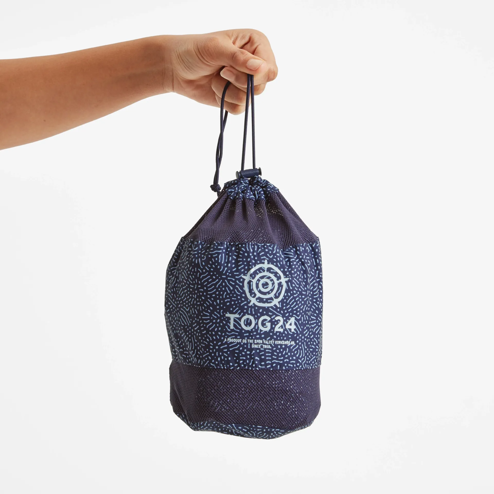 craven-womens-waterproof-packa-VIkESrVt-5.webp Discount TOG24 Craven Womens Waterproof Packaway Jacket DK Indigo | Dk Indigo Abstract Print