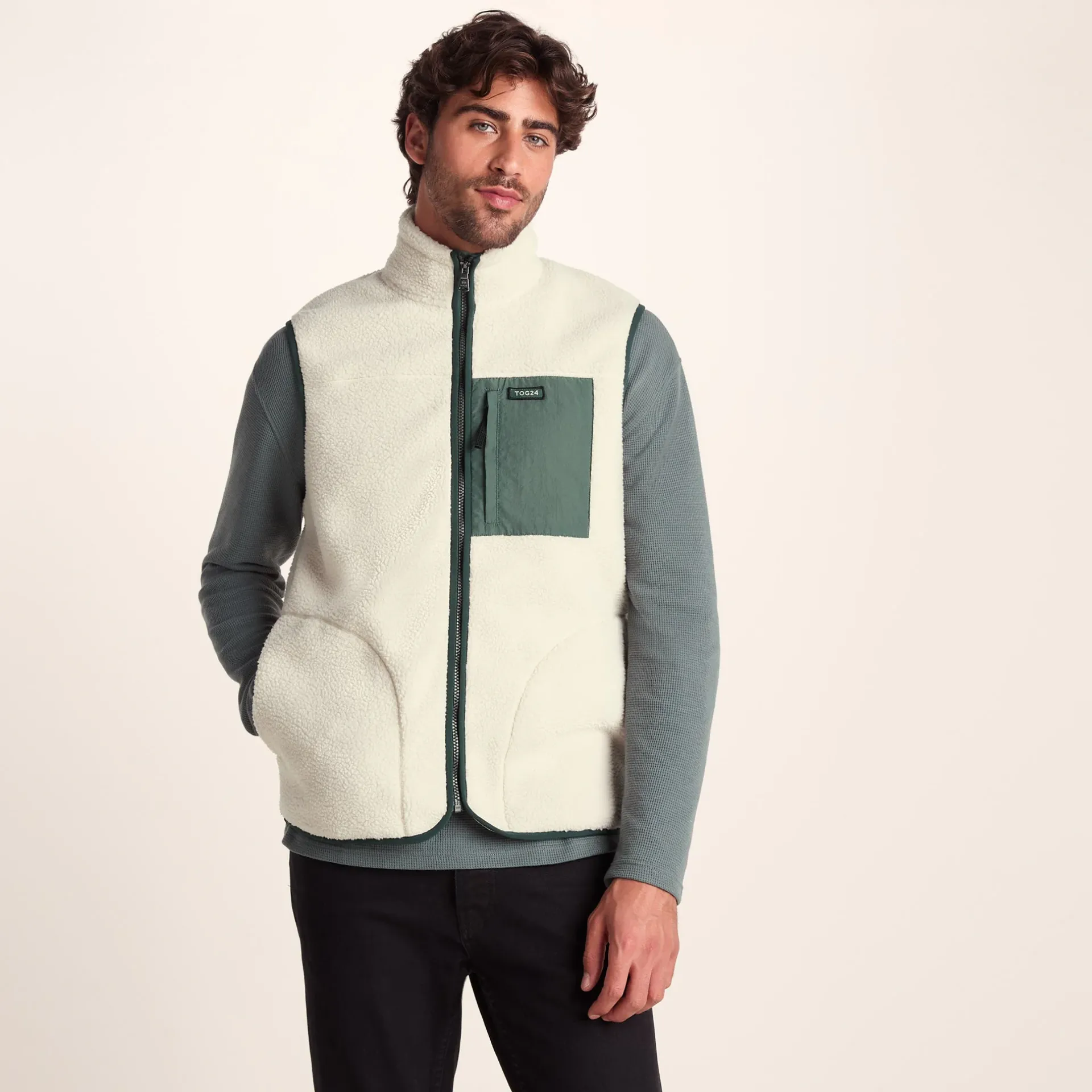 evan-mens-sherpa-gilet-warm-cl-vJfgJEvh-2.webp Outlet TOG24 Evan Mens Sherpa Gilet Warm Cloud