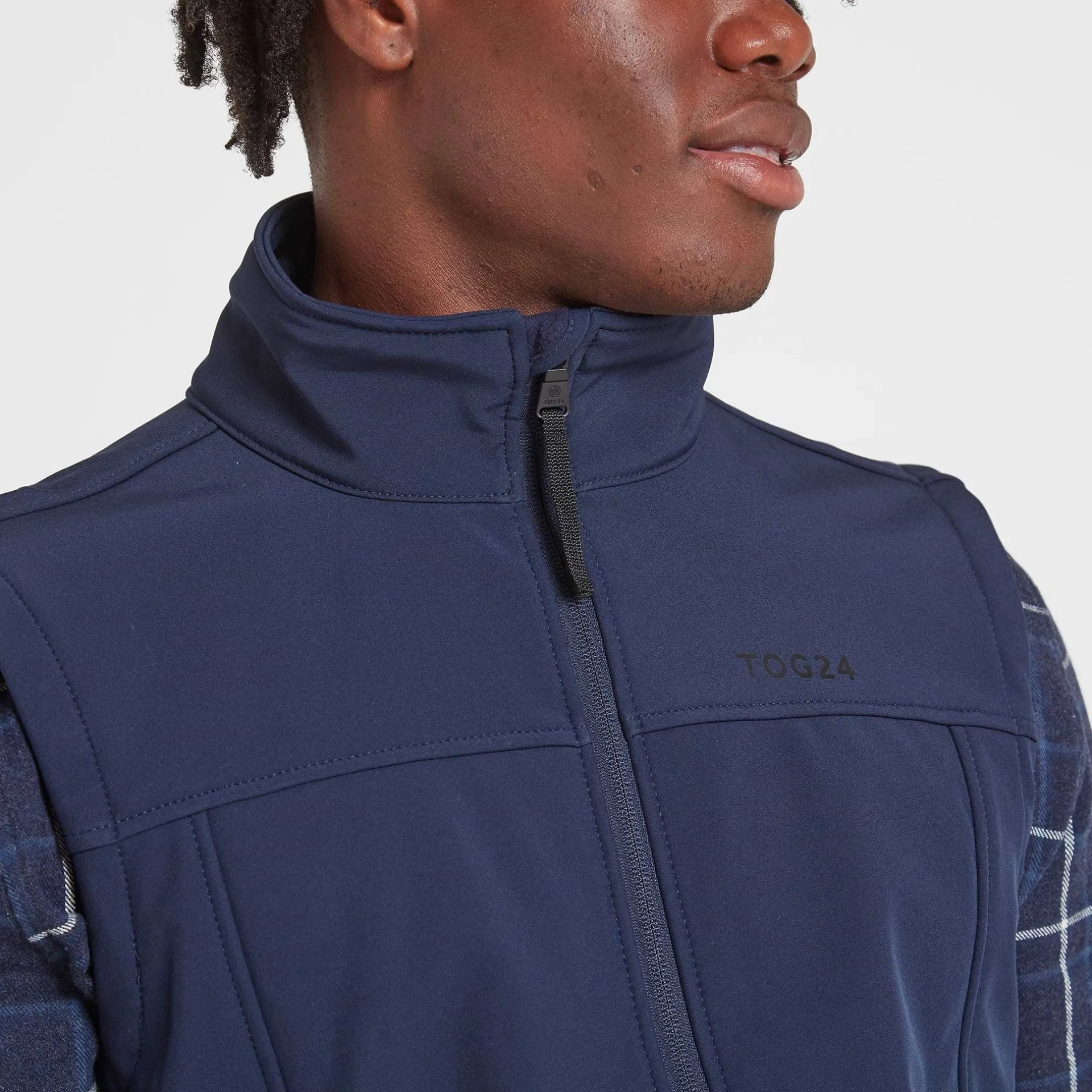 feizor-mens-shower-resistant-s-POuNTITJ-4.webp Outlet TOG24 Feizor Mens Shower Resistant Softshell Gilet Navy